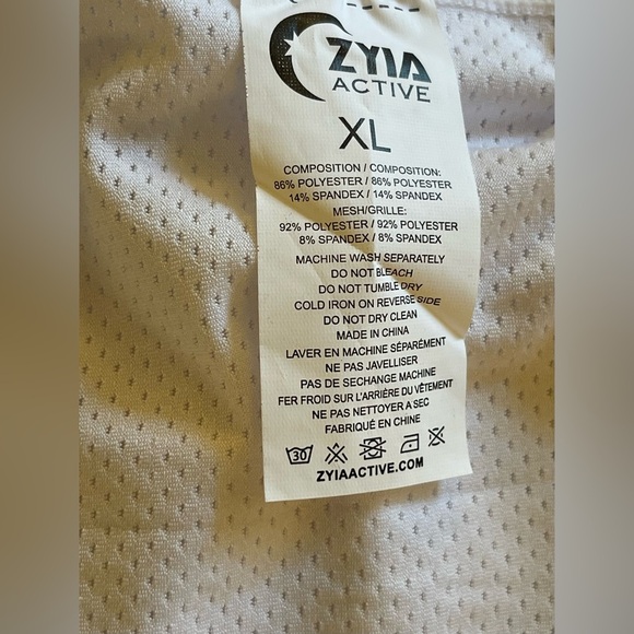 ZYIA
White Fitted Long Sleeve Tee - Picture 5 of 7